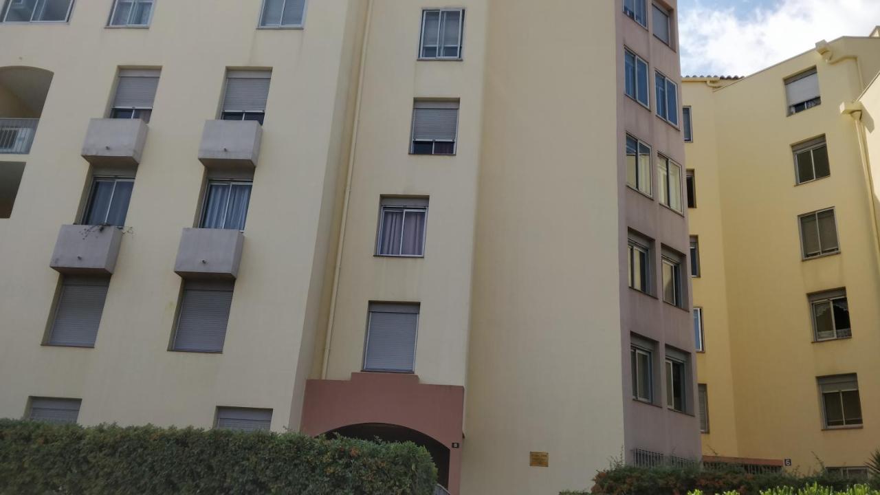T2 55M2 Perpignan Proche Centre Ville Et Gare Avec Parking Exterior photo